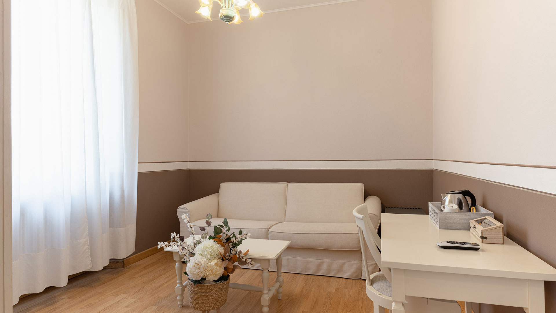 villa-romantica-bedroom-1