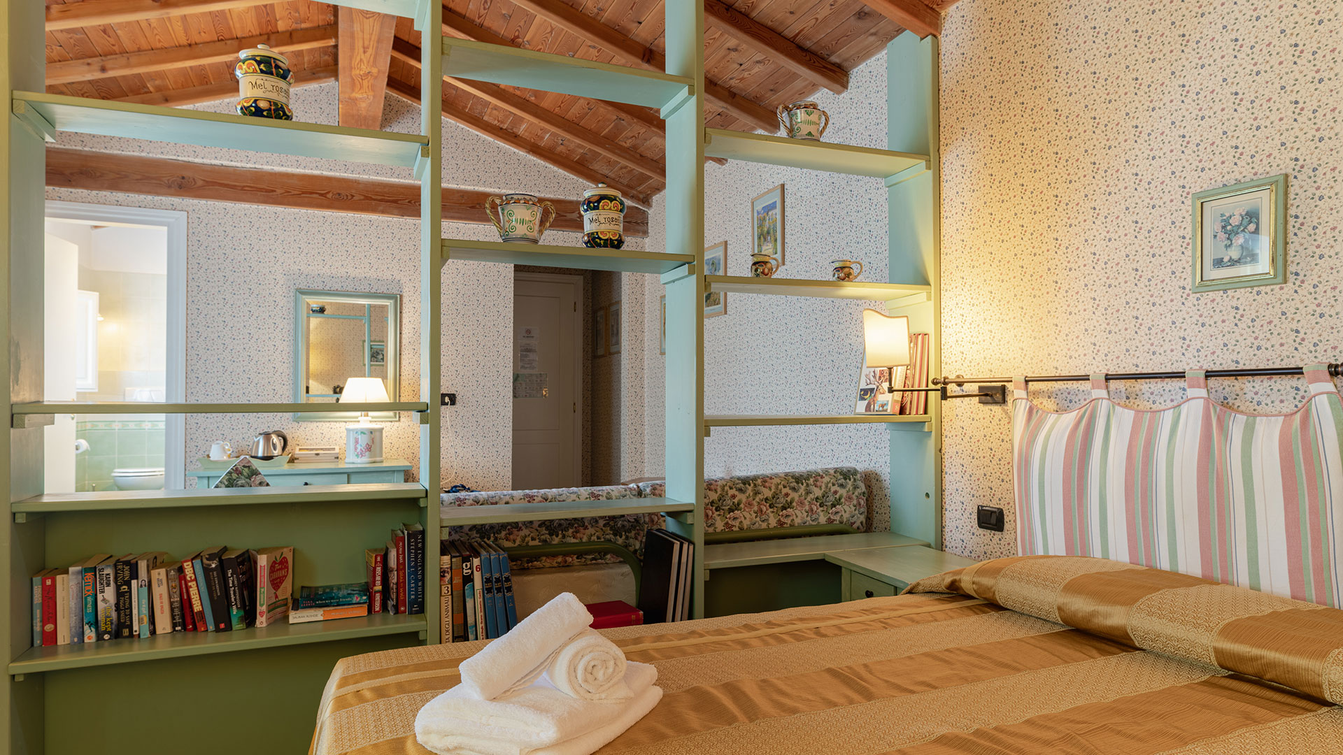 villa-romantica-living-rooms-1